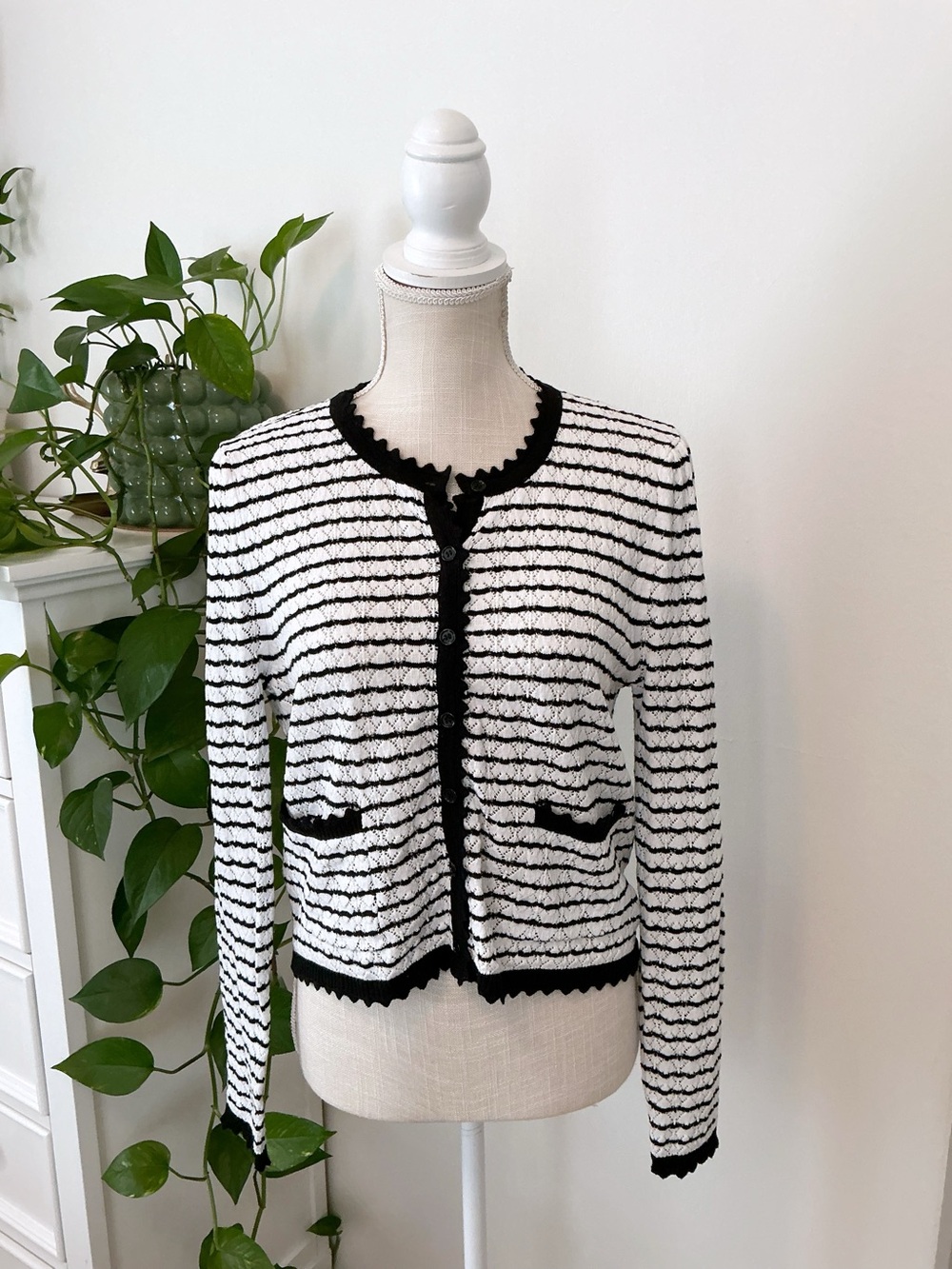 Lush | Black & White Striped Long Sleeve Knit Cardigan size L